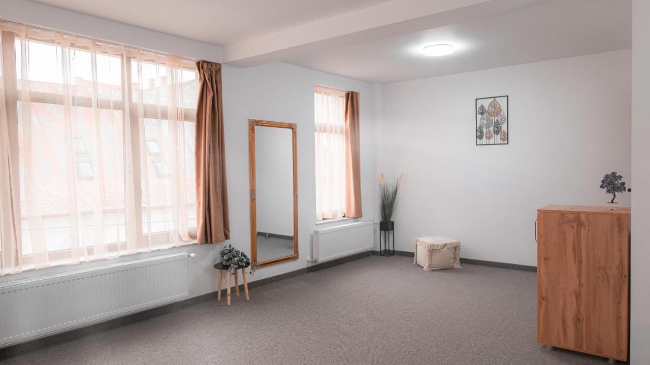 The Dom 21 Apartment *